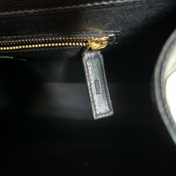 🍾🥂SOLD🥳Large Saint Laurent Envelope Handbag - Picture 10 of 15